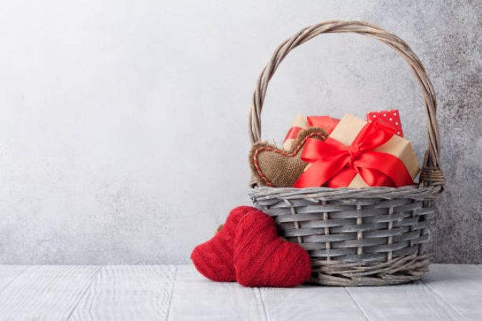 Gift Baskets and Gift Boxes